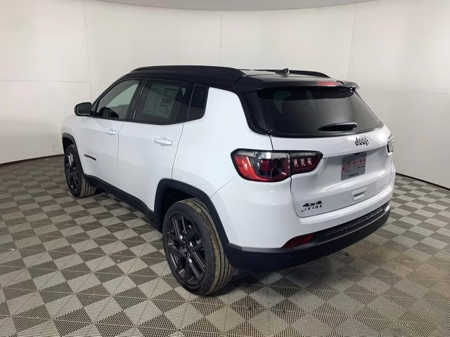 2026 Bright White Clearcoat Jeep Compass Limited Altitude 4X4 SUV