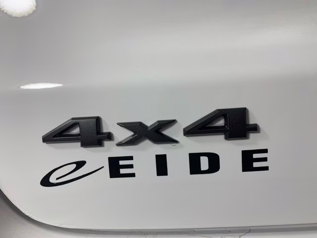 2026 Bright White Clearcoat Jeep Compass Limited Altitude 4X4 SUV