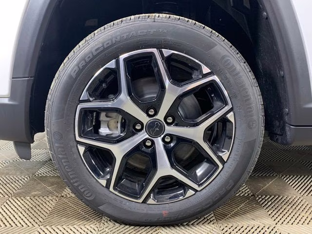 2026 Bright White Clearcoat Jeep Compass Limited 4X4 SUV