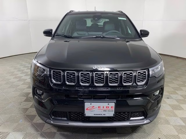 2026 Diamond Black Crystal Pearlcoat Jeep Compass Limited Altitude 4X4 SUV