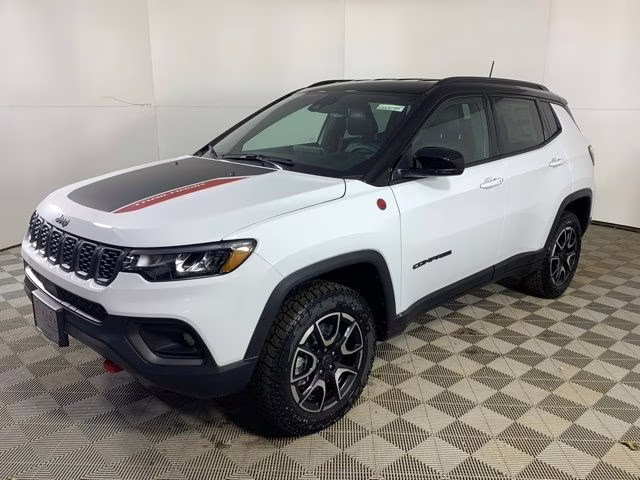 2026 Bright White Clearcoat Jeep Compass Trailhawk 4X4 SUV