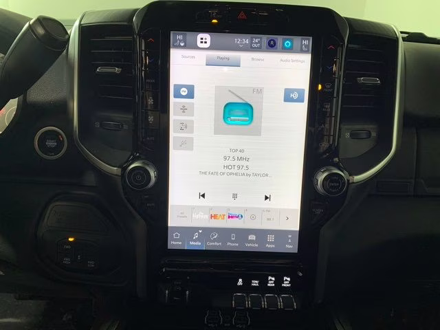 2026 Diamond Black Crystal Pearlcoat Ram 2500 Big Horn 4X4 Truck