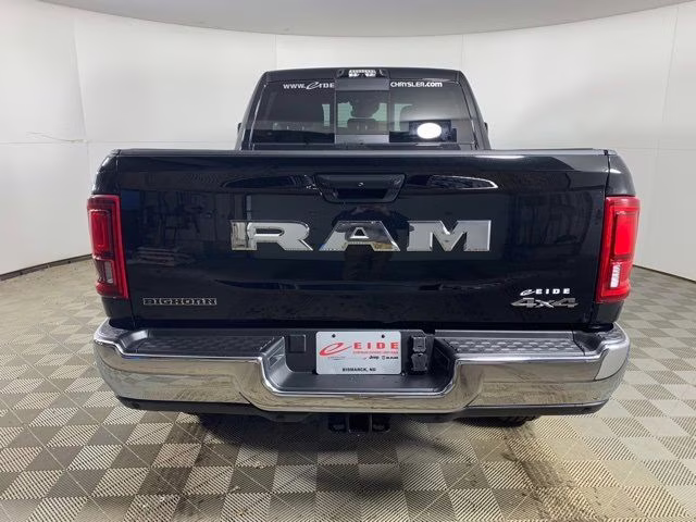 2026 Diamond Black Crystal Pearlcoat Ram 2500 Big Horn 4X4 Truck