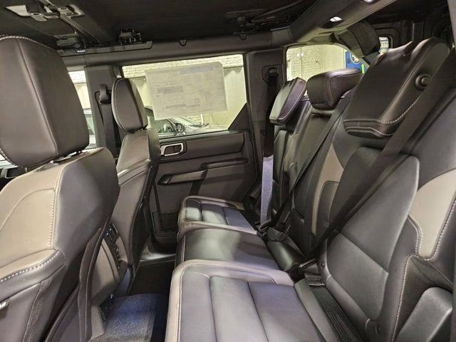 2025 Azure Gray Metallic Tri-Coat Ford Bronco Outer Banks 4X4 SUV