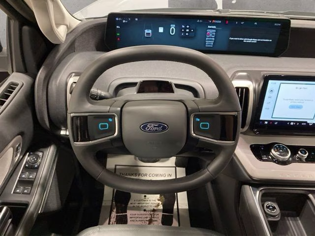 2026 Glacier Gray Metallic Tri-Coat Ford Expedition Max Active 4X4 SUV