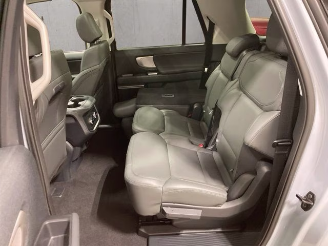 2026 Glacier Gray Metallic Tri-Coat Ford Expedition Max Active 4X4 SUV