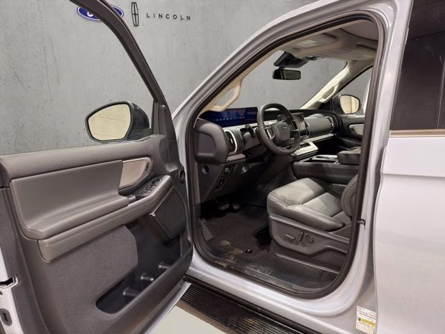 2026 Glacier Gray Metallic Tri-Coat Ford Expedition Active 4X4 SUV