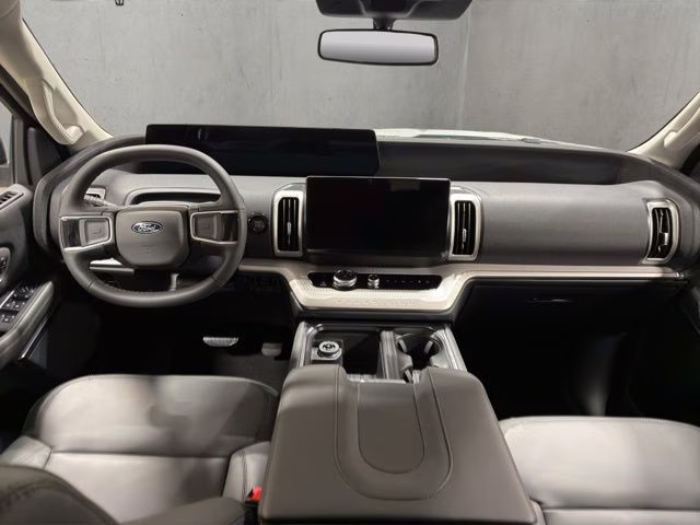 2026 Glacier Gray Metallic Tri-Coat Ford Expedition Active 4X4 SUV