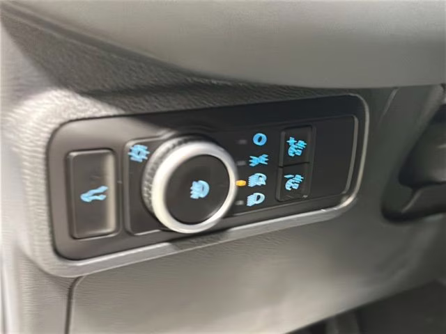 2026 Star White Metallic Tri-Coat Ford Explorer ST-Line 4X4 SUV