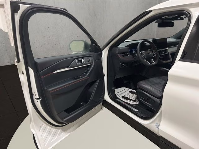 2026 Star White Metallic Tri-Coat Ford Explorer ST-Line 4X4 SUV