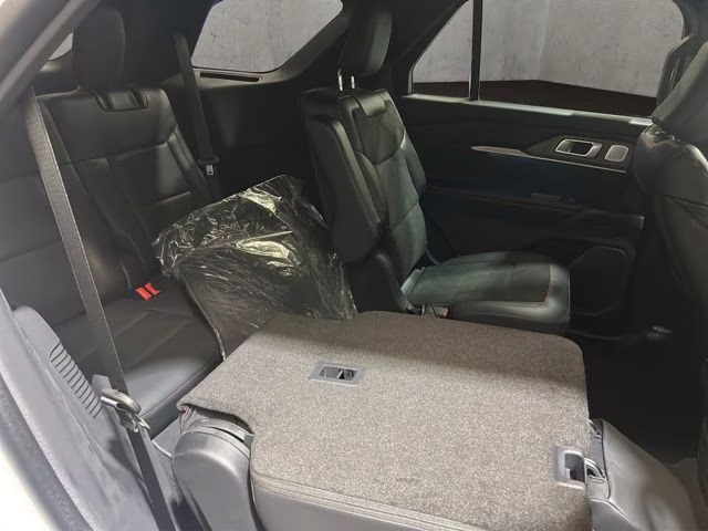 2026 Star White Metallic Tri-Coat Ford Explorer ST 4X4 SUV