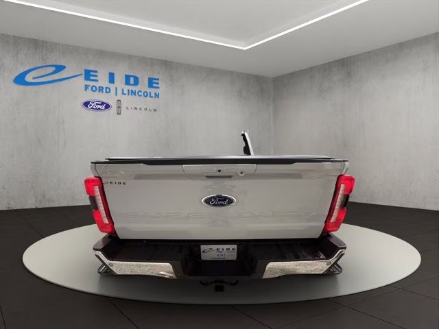 2026 Avalanche Ford Super Duty F-250 SRW Lariat 4X4 Truck