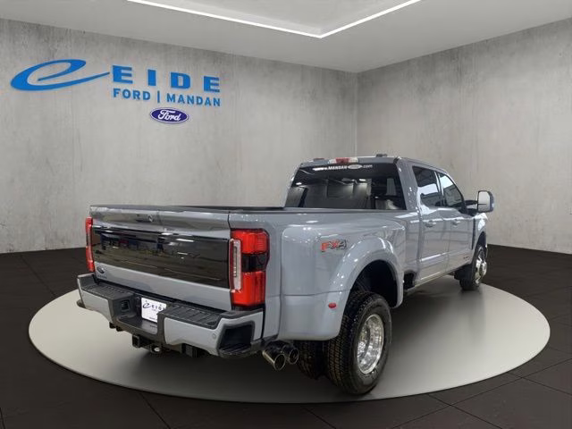 2026 Glacier Gray Metallic Tri-Coat Ford Super Duty F-350 DRW Platinum 4X4 Truck