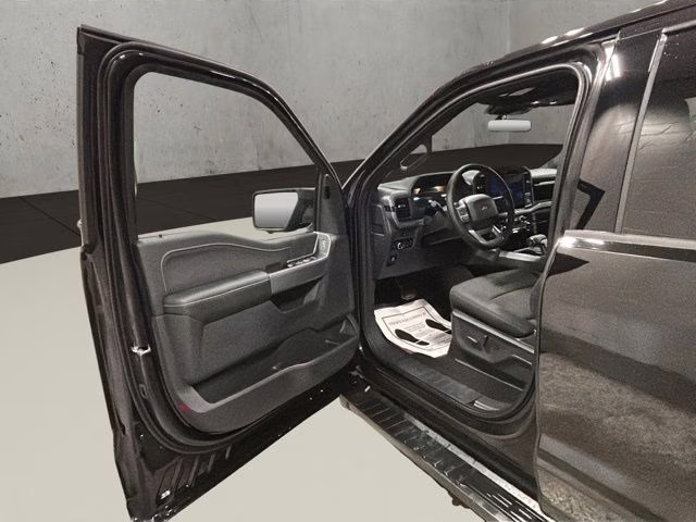 2026 Agate Black Metallic Ford F-150 XLT Black Appearance 4X4 Truck