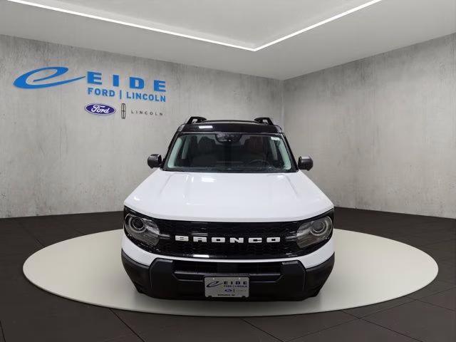 2025 Oxford White Ford Bronco Sport Outer Banks 4X4 SUV