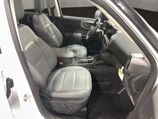 2025 Oxford White Ford Bronco Sport Badlands 4X4 SUV