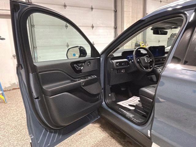 2026 Whisper Blue Metallic Clearcoat Lincoln Aviator Reserve AWD SUV