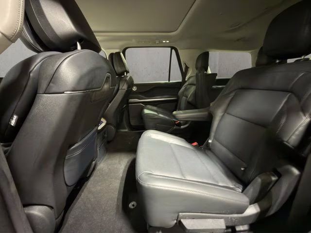 2025 Infinite Black Metallic Clearcoat Lincoln Navigator Reserve 4X4 SUV