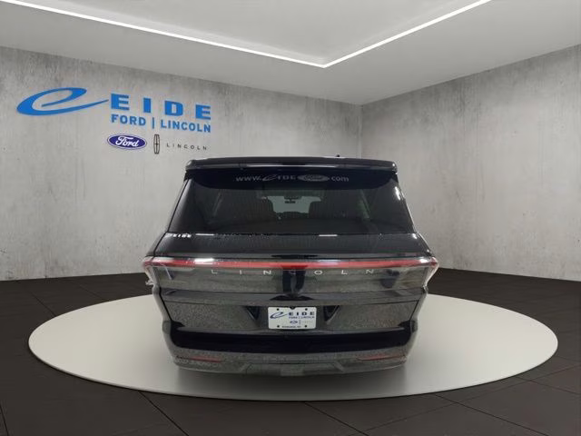 2025 Infinite Black Metallic Clearcoat Lincoln Navigator Reserve 4X4 SUV
