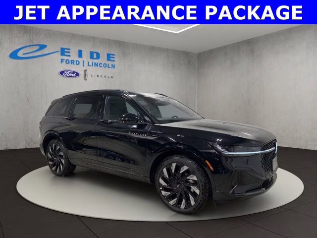 2025 Infinite Black Metallic Clearcoat Lincoln Nautilus Reserve AWD SUV