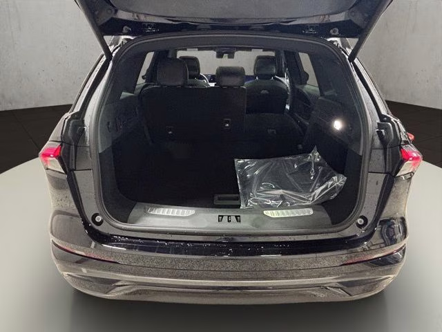 2025 Infinite Black Metallic Clearcoat Lincoln Nautilus Reserve AWD SUV