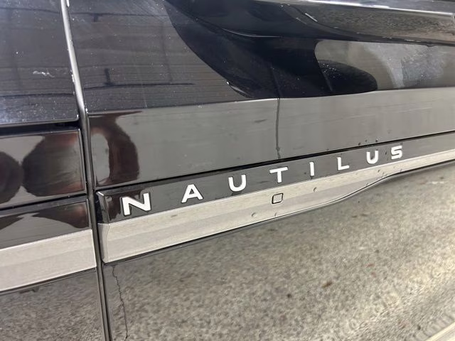 2025 Infinite Black Metallic Clearcoat Lincoln Nautilus Reserve AWD SUV