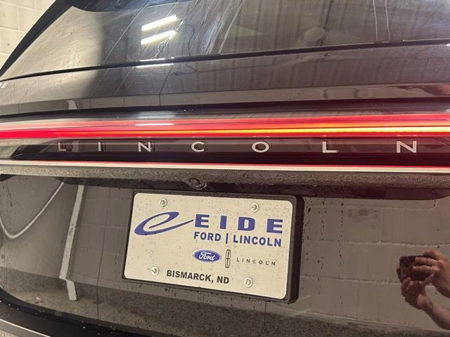 2025 Infinite Black Metallic Clearcoat Lincoln Nautilus Reserve AWD SUV