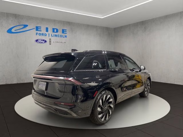 2025 Infinite Black Metallic Clearcoat Lincoln Nautilus Reserve AWD SUV