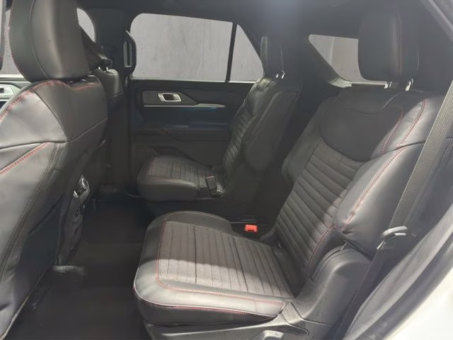 2026 Star White Metallic Tri-Coat Ford Explorer ST-Line 4X4 SUV