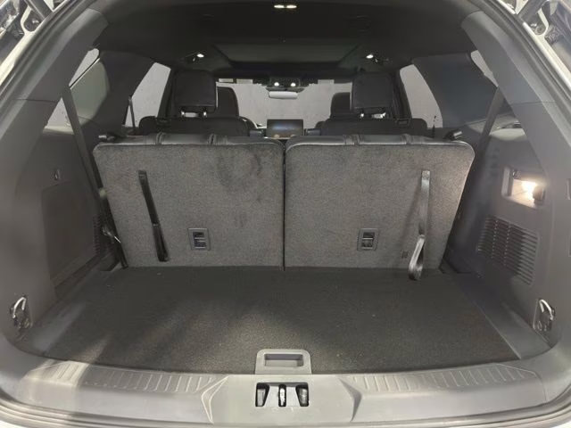 2026 Star White Metallic Tri-Coat Ford Explorer ST-Line 4X4 SUV