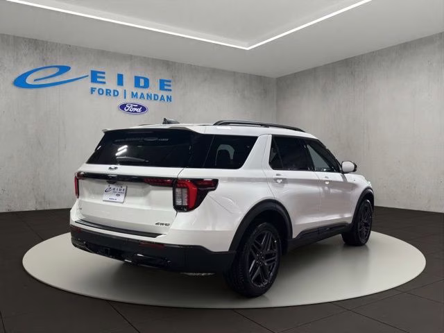 2026 Star White Metallic Tri-Coat Ford Explorer ST-Line 4X4 SUV