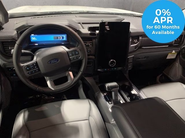 2025 Oxford White Ford F-150 Lightning Flash AWD Truck