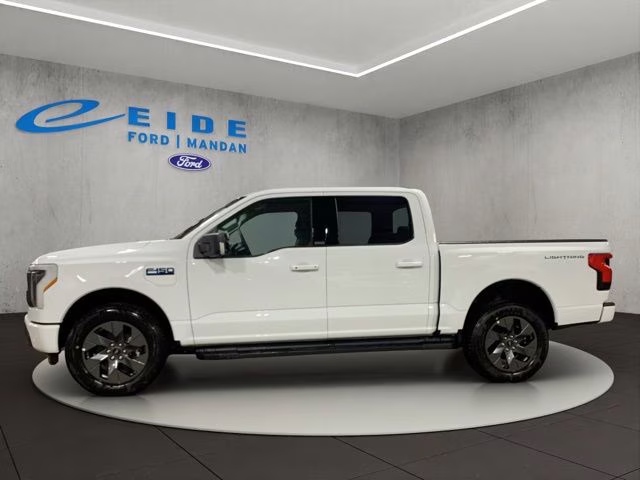 2025 Oxford White Ford F-150 Lightning Flash AWD Truck