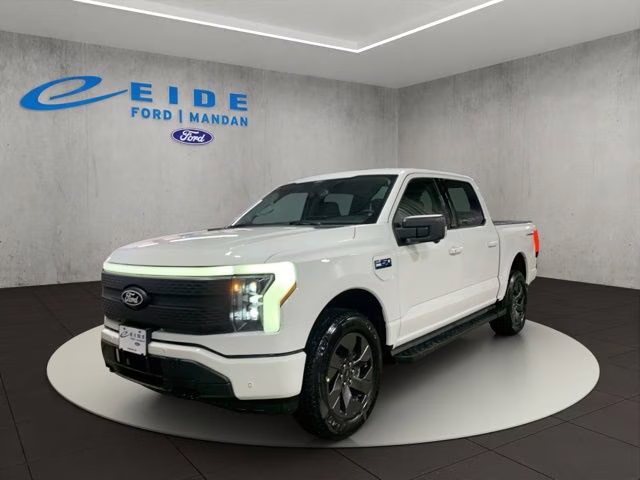 2025 Oxford White Ford F-150 Lightning Flash AWD Truck