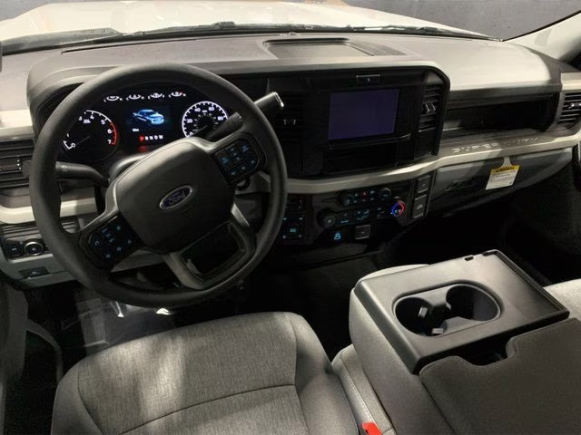 2026 Oxford White Ford Super Duty F-250 SRW XL 4X4 Truck