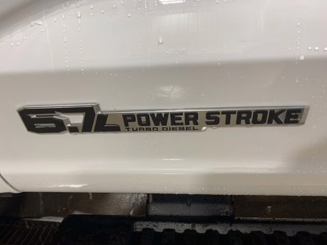 2026 Oxford White Ford Super Duty F-350 SRW XLT 4X4 Truck