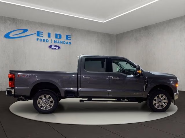 2026 Carbonized Gray Metallic Ford Super Duty F-350 SRW Lariat 4X4 Truck