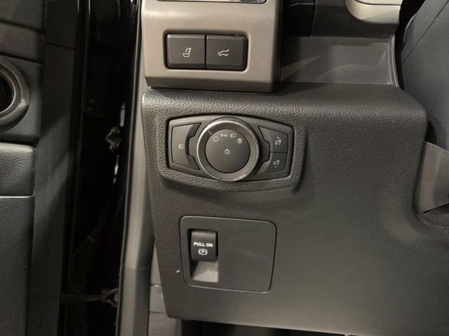 2021 Black Metallic Ford Expedition Max XLT 4X4 SUV