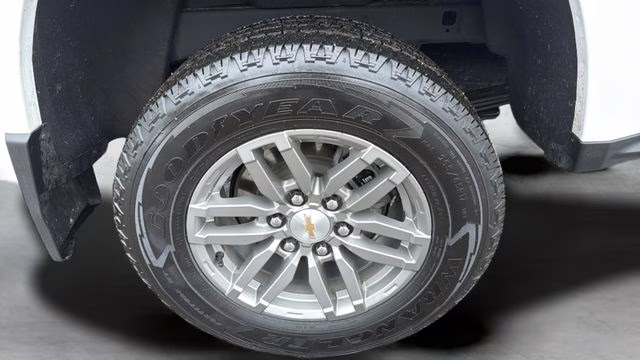 2023 Summit White Chevrolet Colorado LT 4X4 Truck