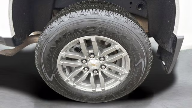 2023 Summit White Chevrolet Colorado LT 4X4 Truck