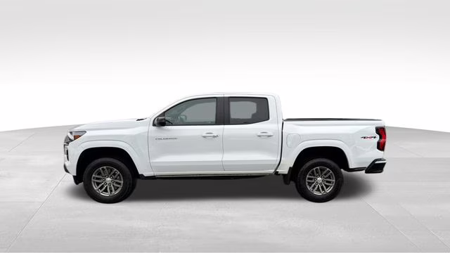2023 Summit White Chevrolet Colorado LT 4X4 Truck