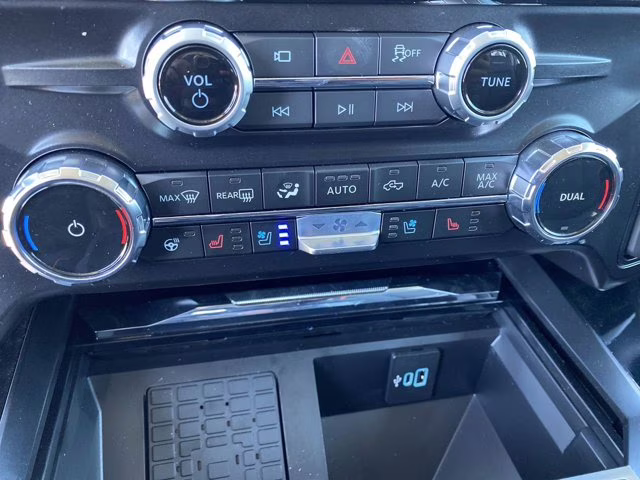 2026 Gray Metallic Ford Super Duty F-250 SRW LARIAT 4X4 Truck