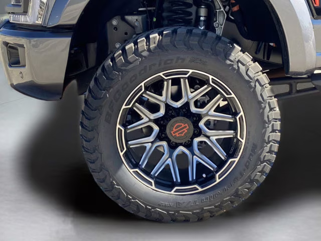 2026 Gray Metallic Ford Super Duty F-250 SRW LARIAT 4X4 Truck