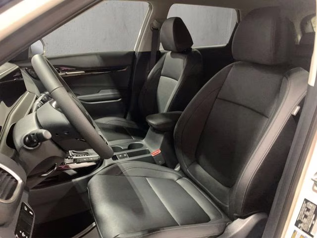 2026 Clear White/Black Roof Kia Seltos SX AWD SUV