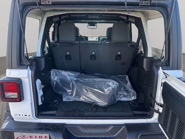 2026 Bright White Clearcoat Jeep Wrangler Willys 4X4 SUV