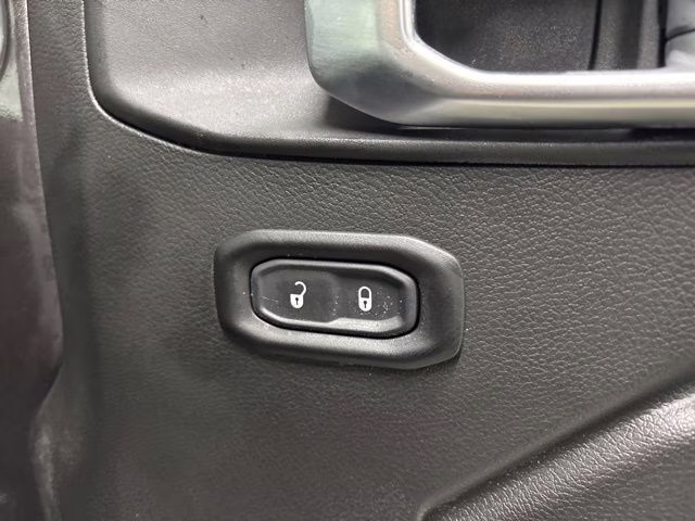 2026 Granite Crystal Metallic Clearcoat Jeep Wrangler Willys 4X4 SUV