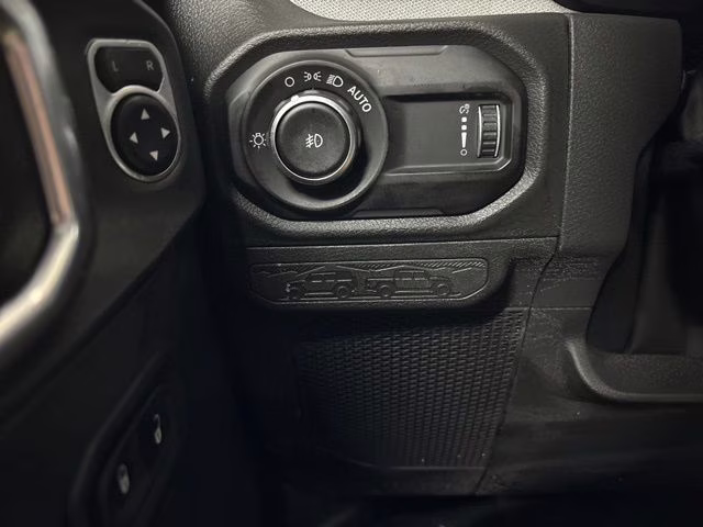 2026 Granite Crystal Metallic Clearcoat Jeep Wrangler Willys 4X4 SUV