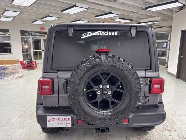 2026 Granite Crystal Metallic Clearcoat Jeep Wrangler Willys 4X4 SUV