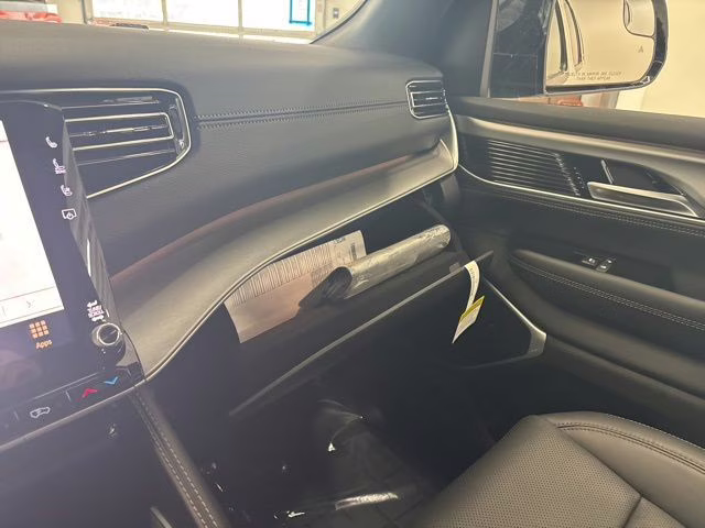 2026 Bright White Clearcoat Jeep Grand Wagoneer L 4x4 4X4 SUV