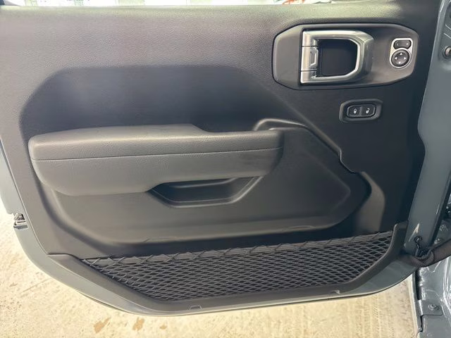 2026 Anvil Clearcoat Jeep Gladiator Sport S 4X4 Truck